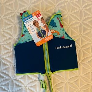 NWT Swim trainer life vest, age 4-6 yrs
